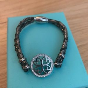 Qudo Leather Magnetic Closure Bracelet